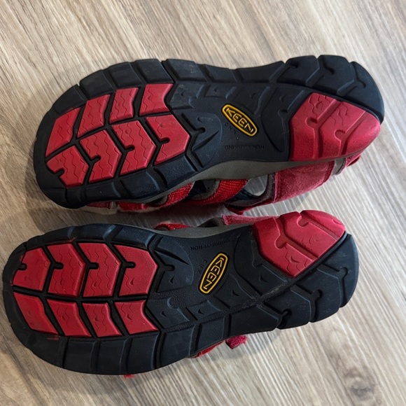 Keen Kids’ Sandals – Red – Size 13 - Picture 4 of 5